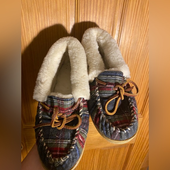 L.L. Bean Shoes Ll Bean Moccasin Slipper Poshmark